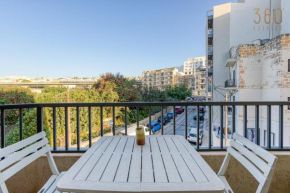 Lovely 1BR Apt with private balcony in Gzira by 360 Estates